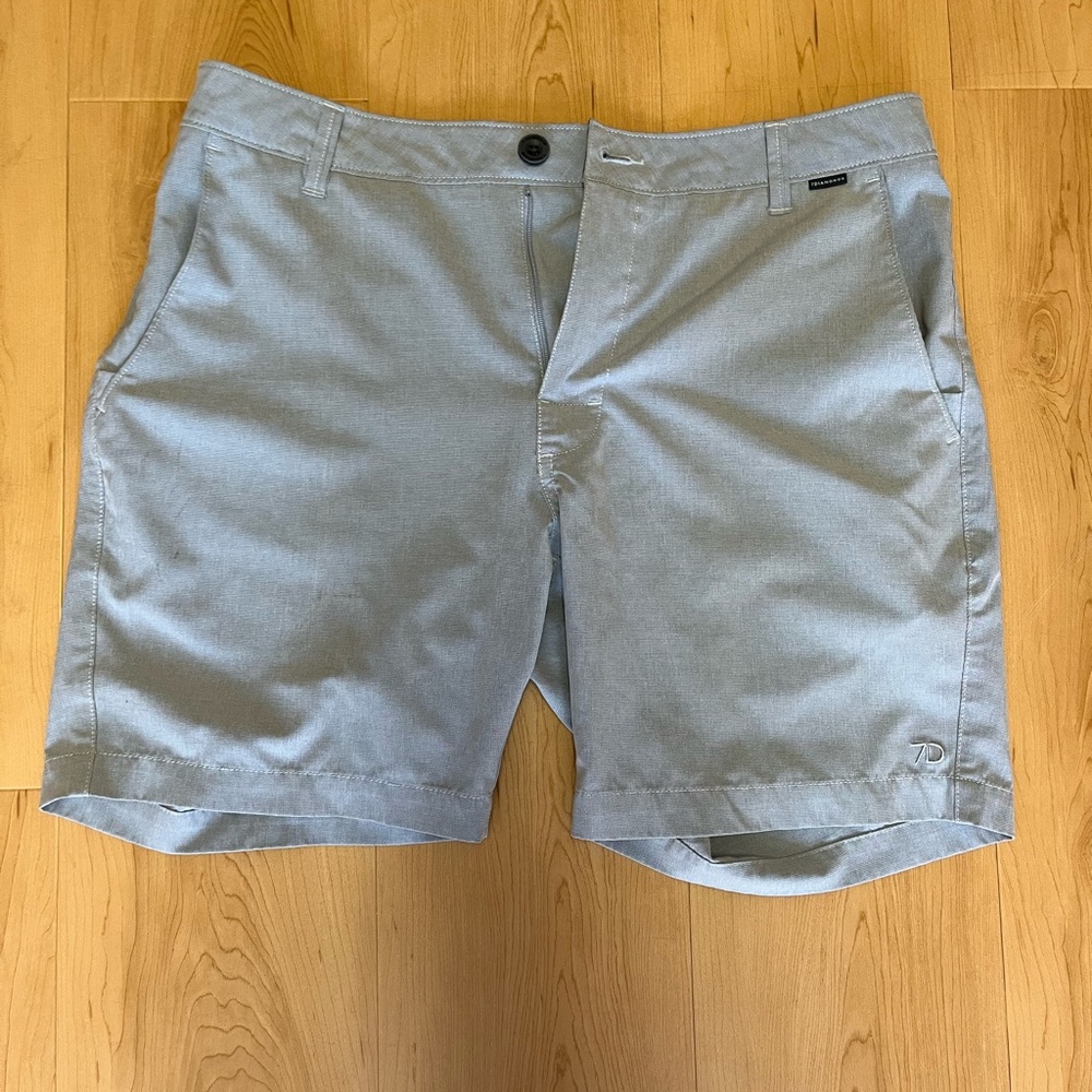 Men's Gray Shorts 7 Diamonds